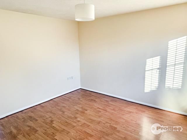 Property photo 3 of 12 Lounge.Jpg