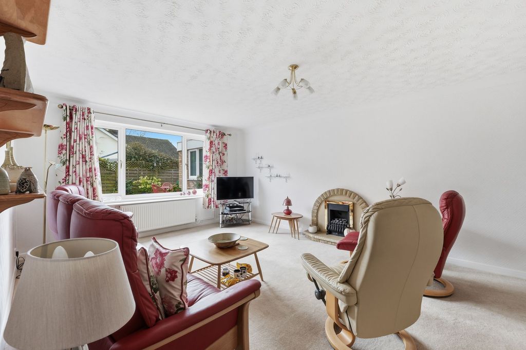 Property photo 3 of 20