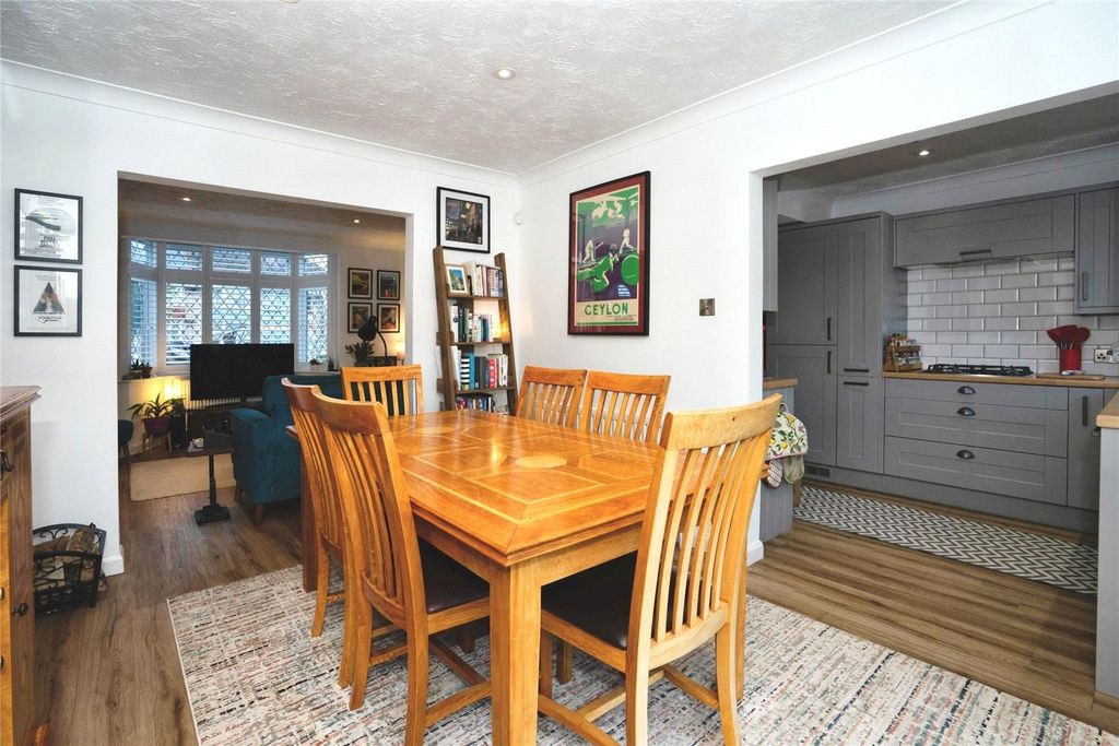 Property photo 3 of 22 Picture No. 20