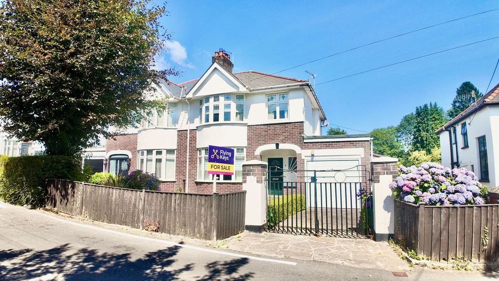 Property photo 1 of 32