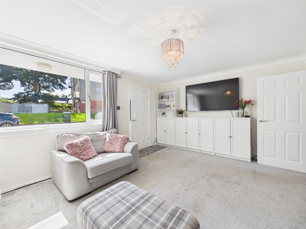 Property photo 3 of 16 Cam03924G0-Pr0170-Still009.Jpg