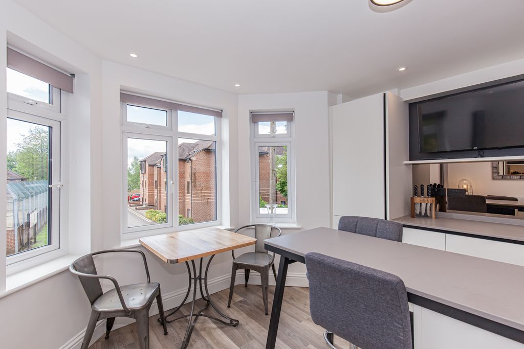 Property photo 1 of 26 Dining Area