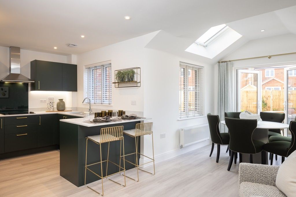 Property photo 2 of 15 Samuel Gardens, Arlesey