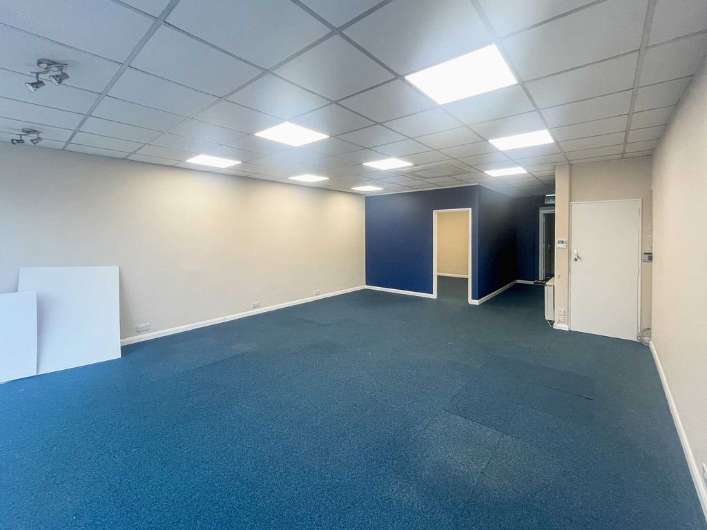 Property photo 3 of 6