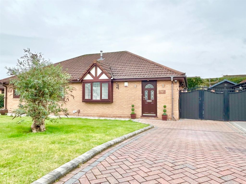 Property photo 1 of 9 Front.Jpg