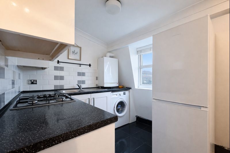 Property photo 3 of 9 Gallery