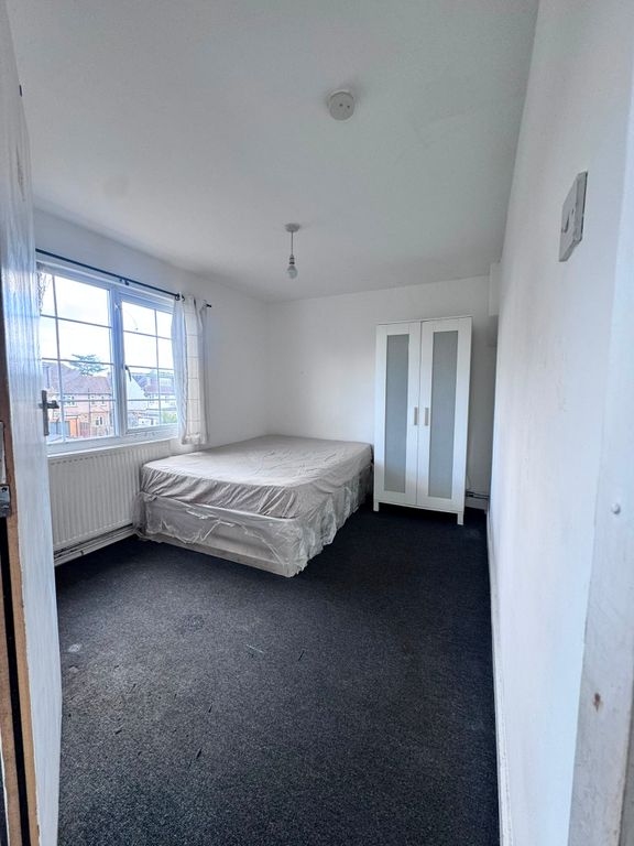 Property photo 1 of 4
