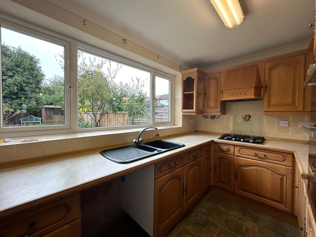 Property photo 2 of 10 Picture No. 12