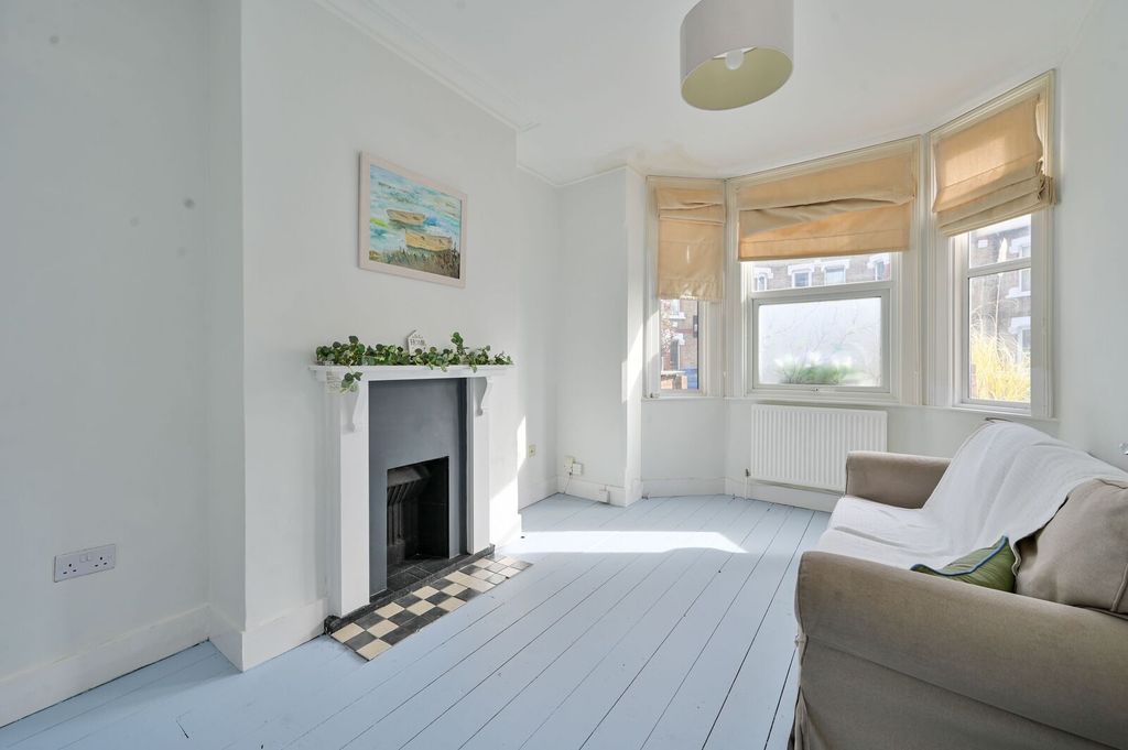 Property photo 2 of 9