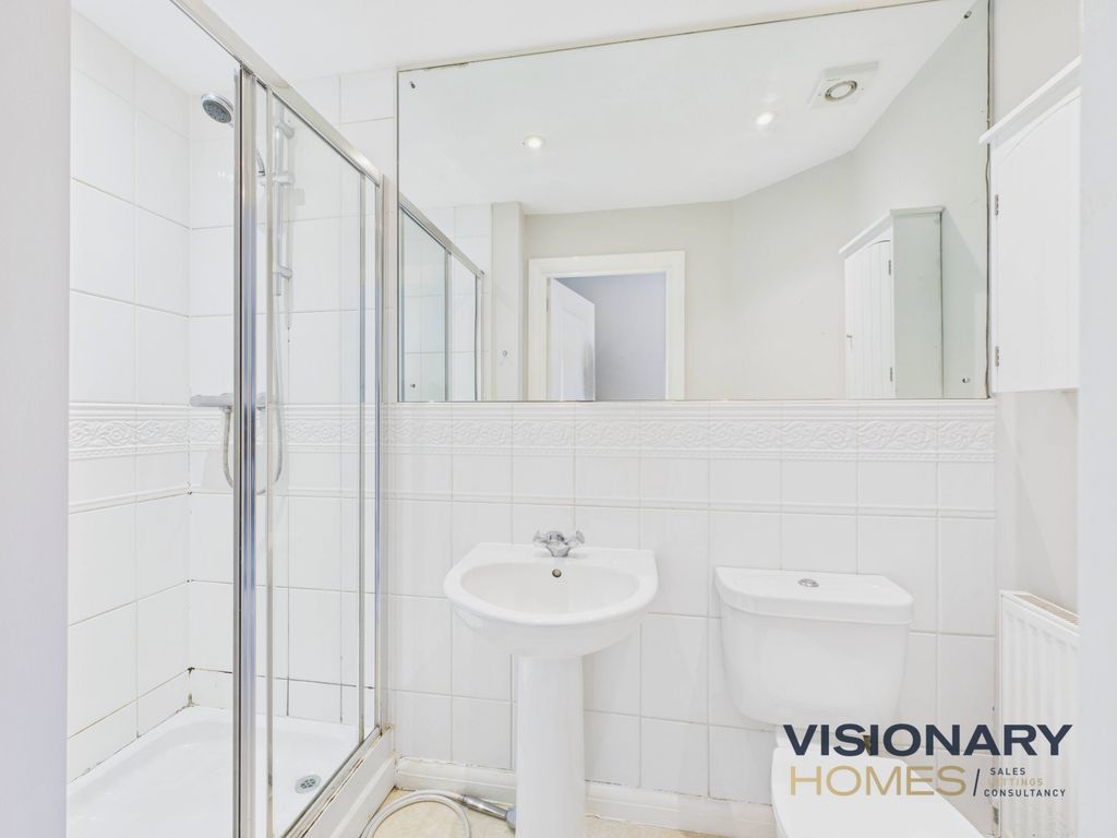 Property photo 3 of 16 Cam03522G0-Pr0235-Still018