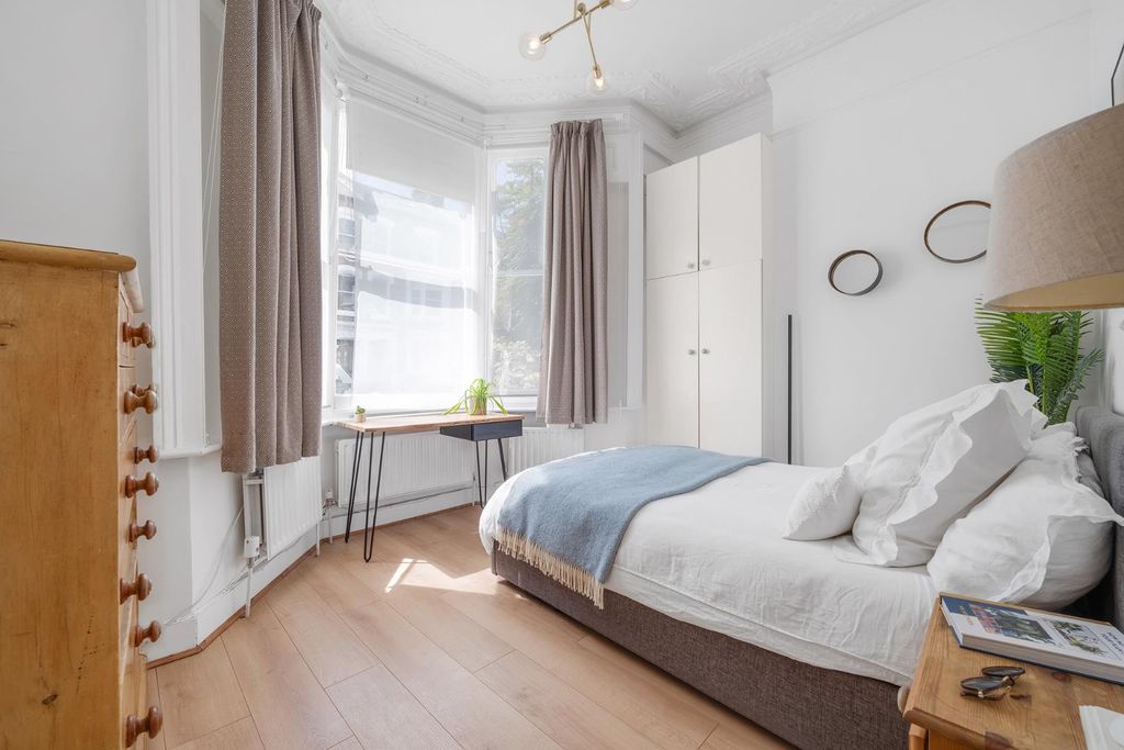 Property photo 3 of 13 Principal Bedroom