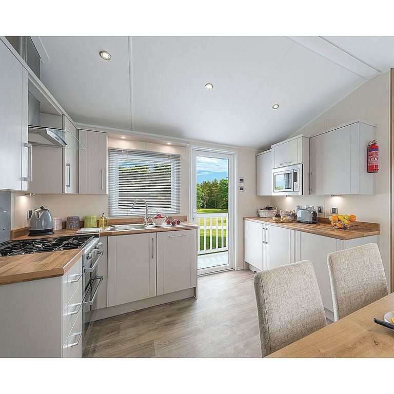 Property photo 1 of 4 Seaview Gorran Haven- Willerby-Winchester-49900