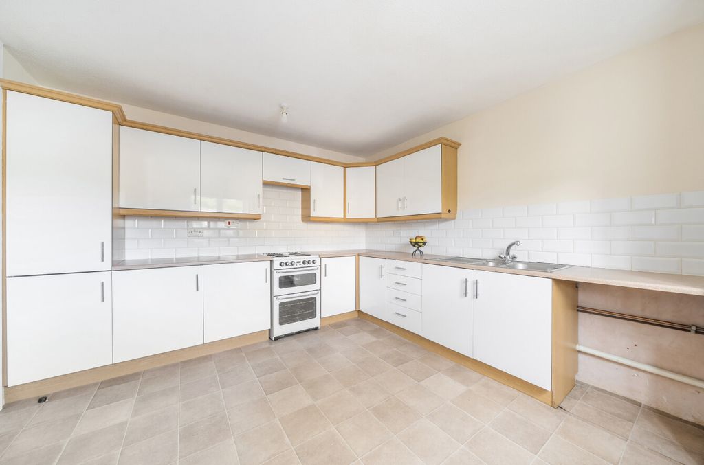 Property photo 2 of 20 1355948-19-68c810...