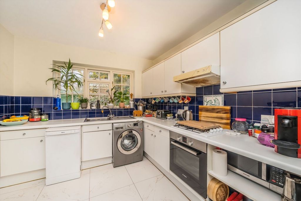 Property photo 3 of 6