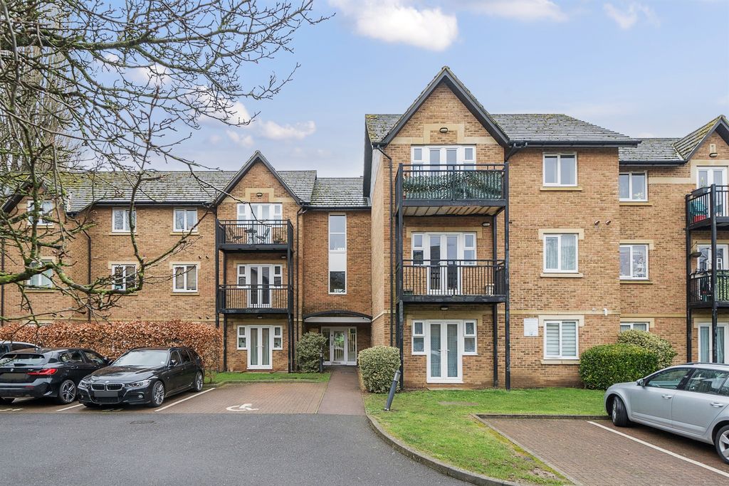 Property photo 1 of 12