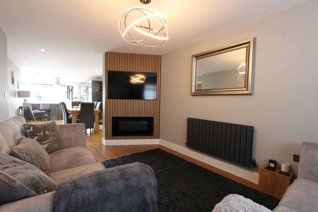 Property photo 3 of 23 Photo 32