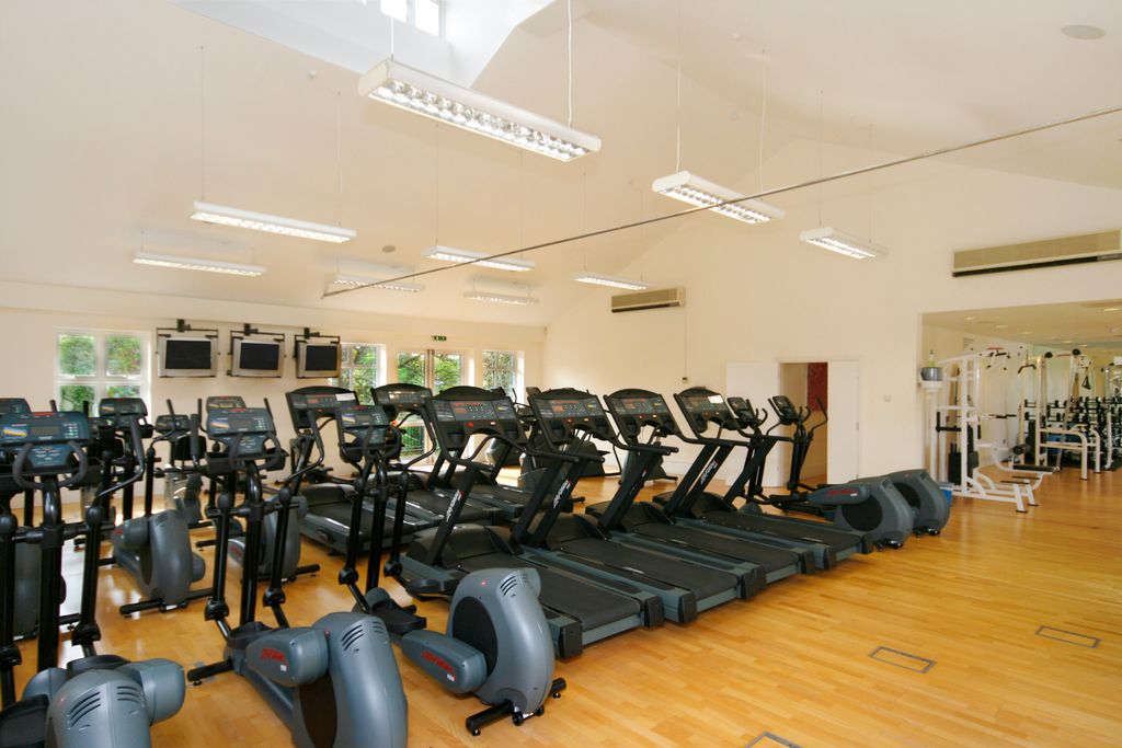 Property photo 2 of 21