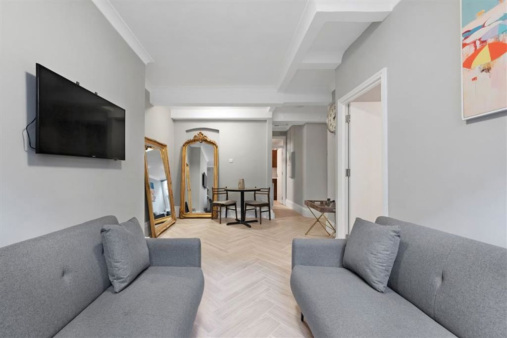 Property photo 1 of 3