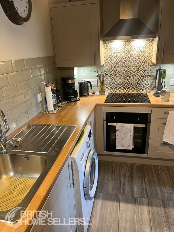 Property photo 3 of 12 Picture No. 06