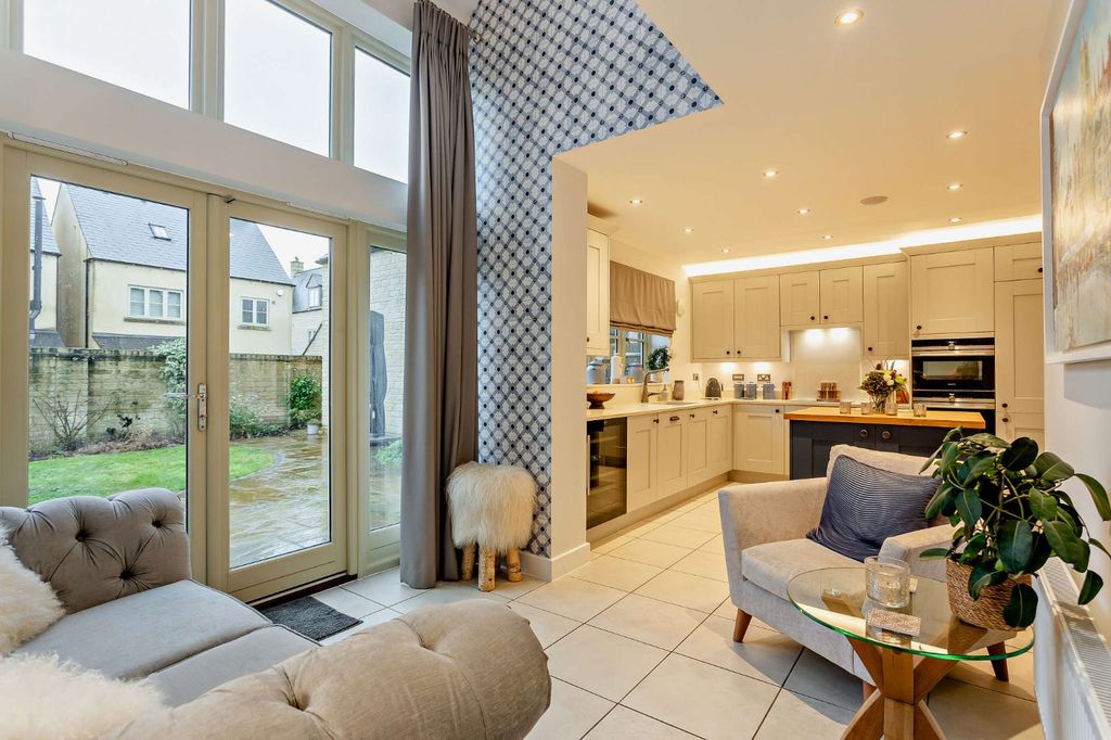 Property photo 2 of 26 Picture No. 05