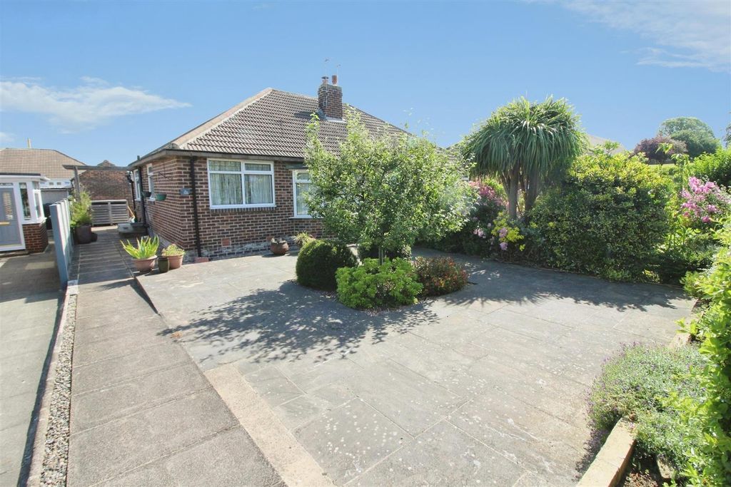 Property photo 1 of 16 Outside