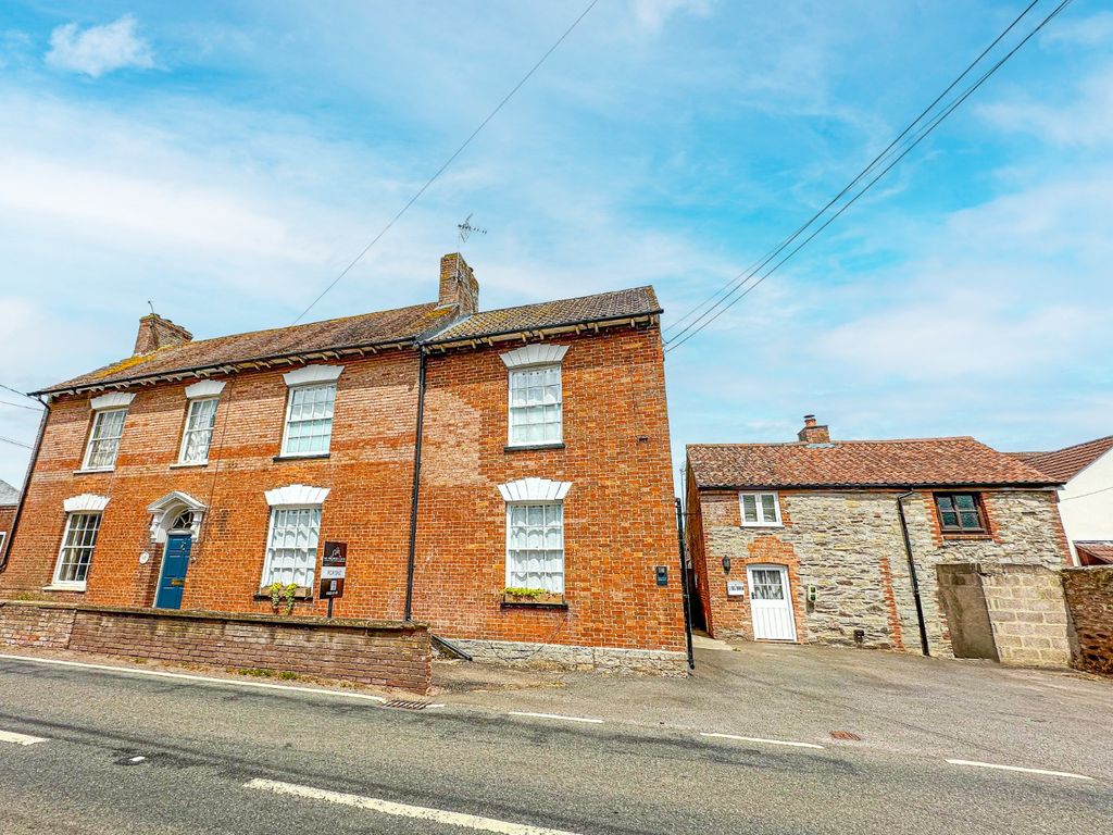Property photo 1 of 37 5069451