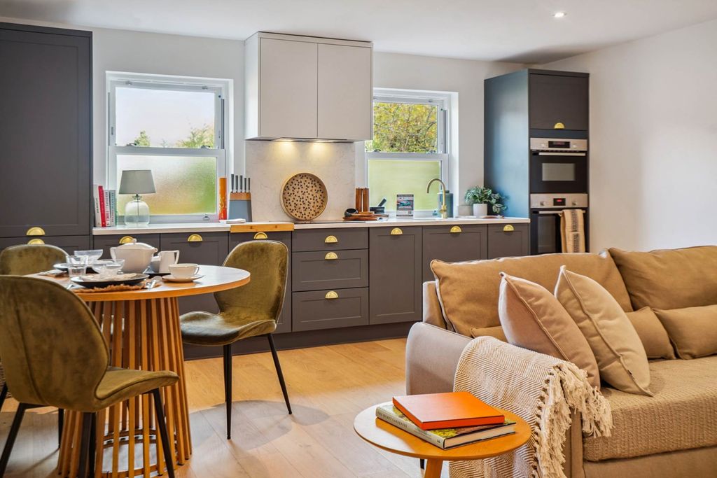 Property photo 1 of 25