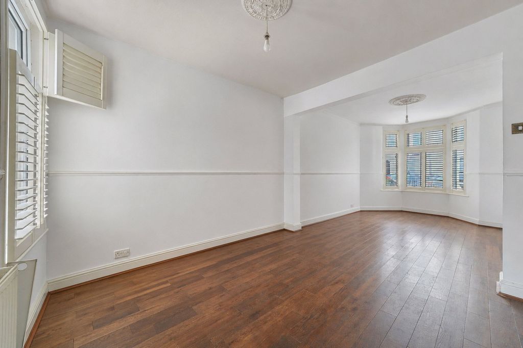 Property photo 1 of 19 Picture No. 21