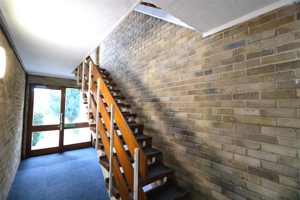 Property photo 2 of 15 Img_8033.Jpg