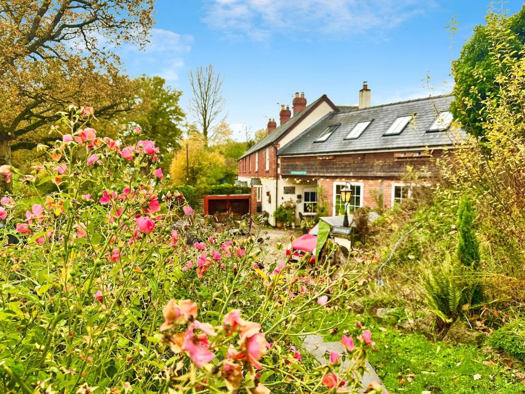 Property photo 2 of 29