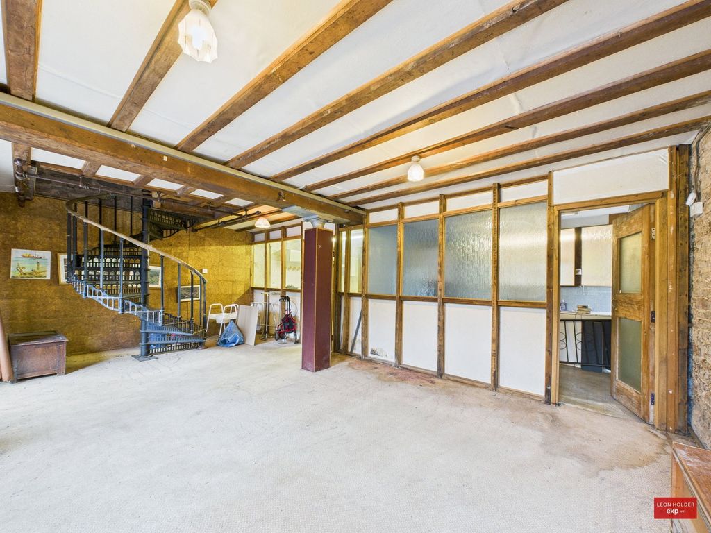 Property photo 3 of 36