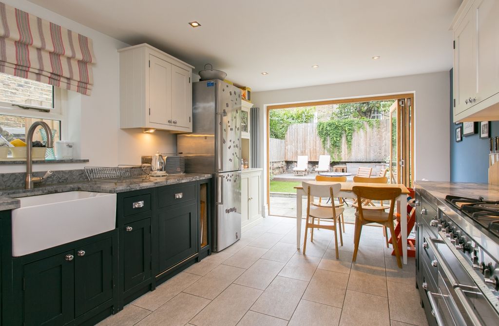 Property photo 2 of 13 Kitchen