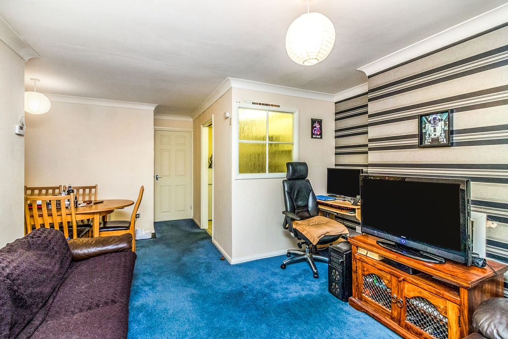 Property photo 2 of 13 Image