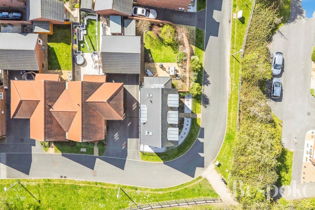 Property photo 3 of 44 Garden