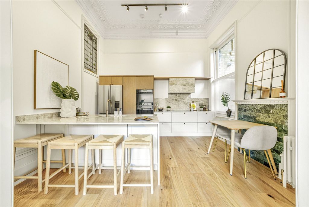 Property photo 2 of 19 Picture 2