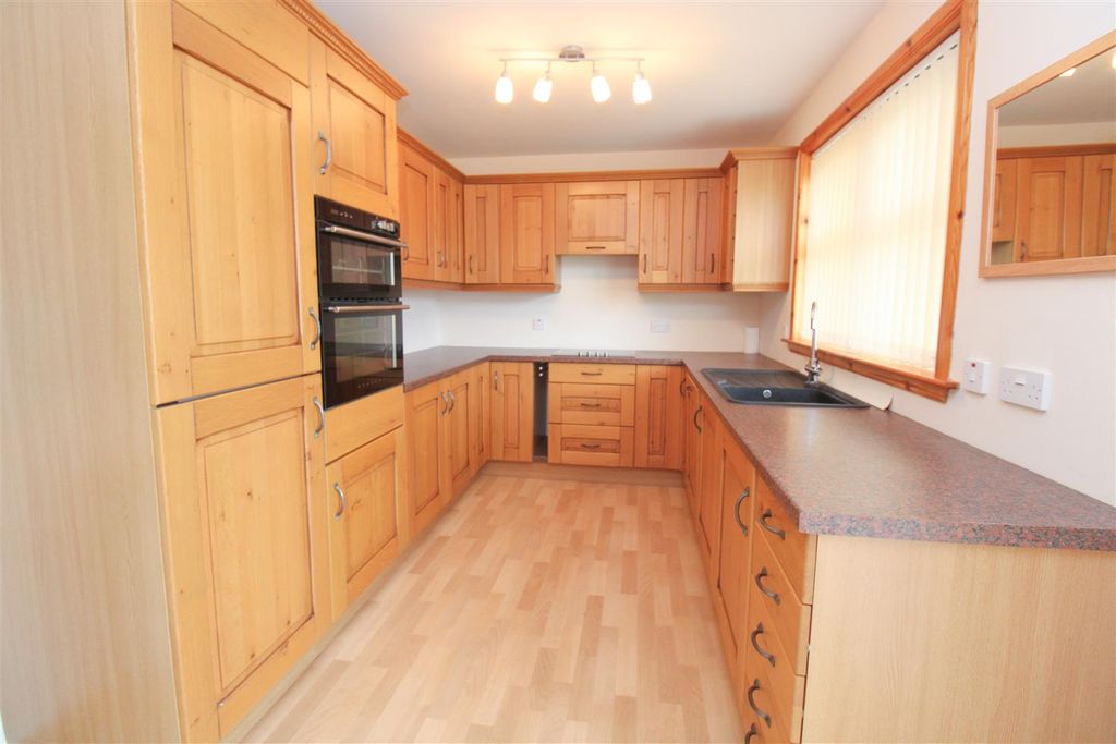 Property photo 3 of 12 Kitchen.Jpg
