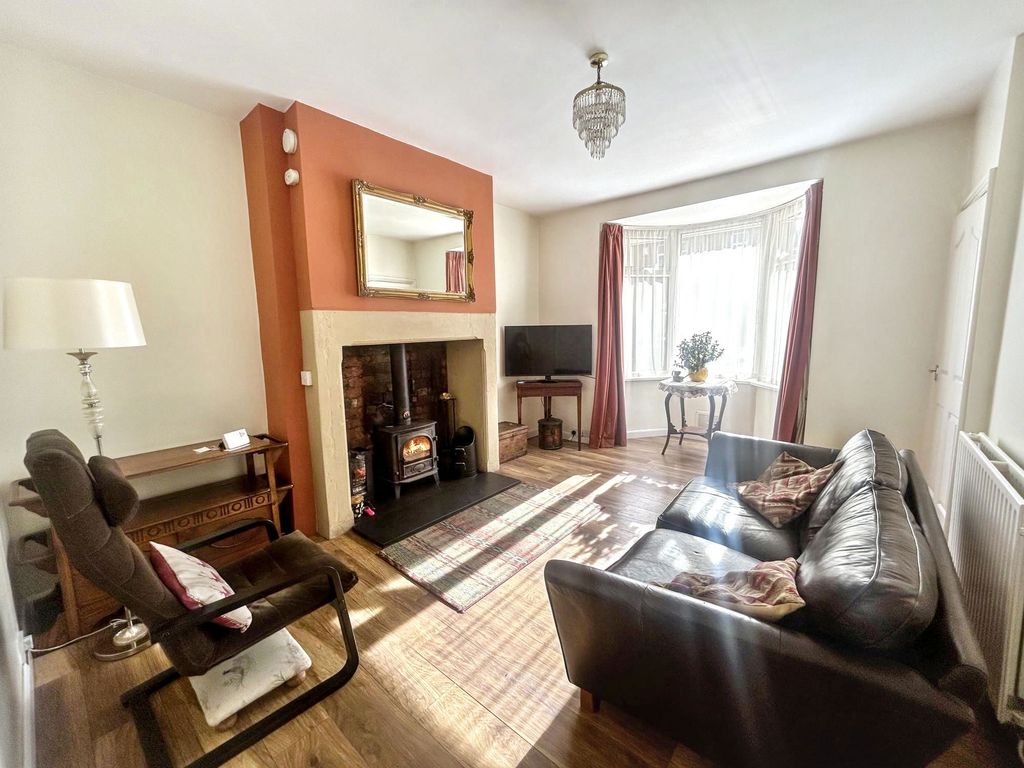 Property photo 2 of 12