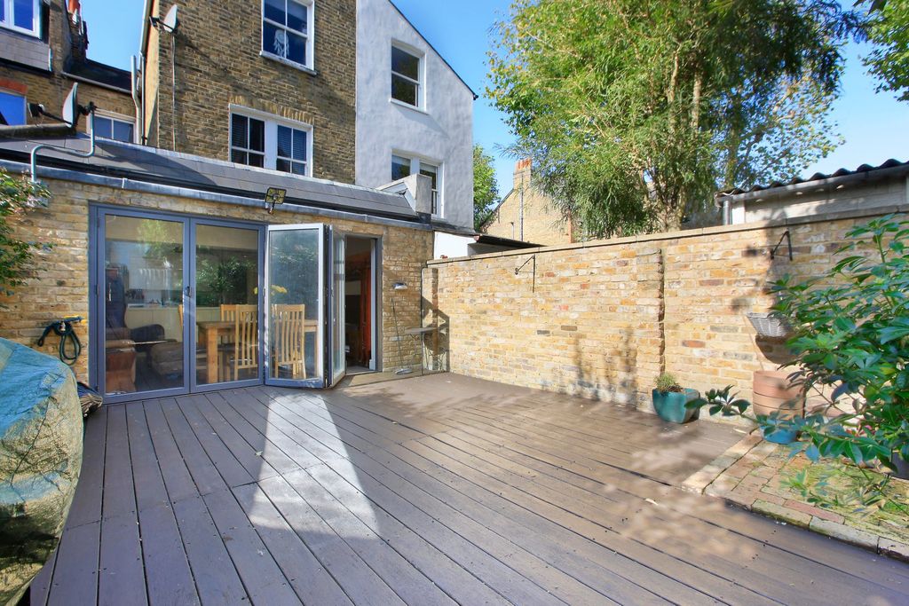 Property photo 2 of 14