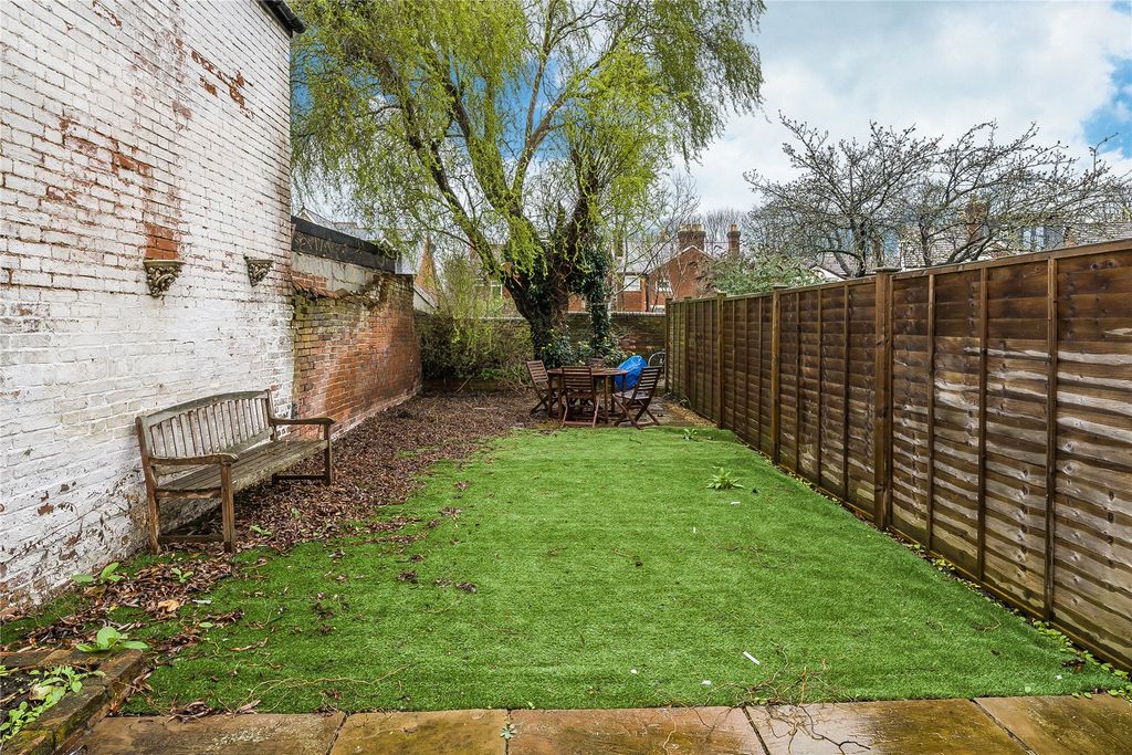 Property photo 3 of 13 Garden