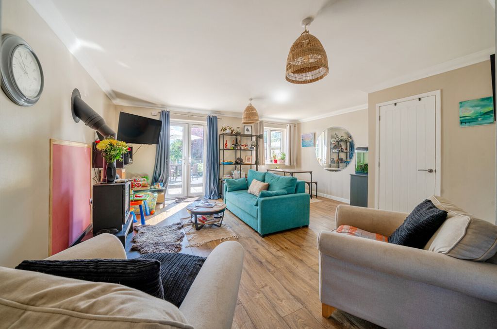 Property photo 2 of 15 Bampton, Seddons