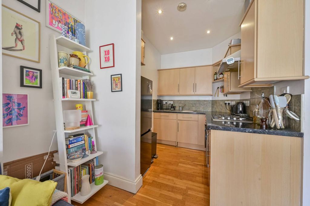 Property photo 3 of 9