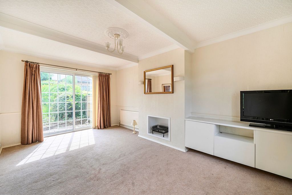 Property photo 3 of 19
