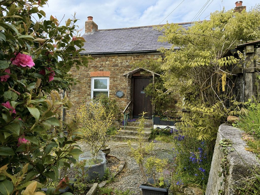 Property photo 3 of 18 Picture No. 10