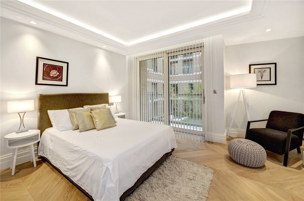 Property photo 2 of 7 Wren House