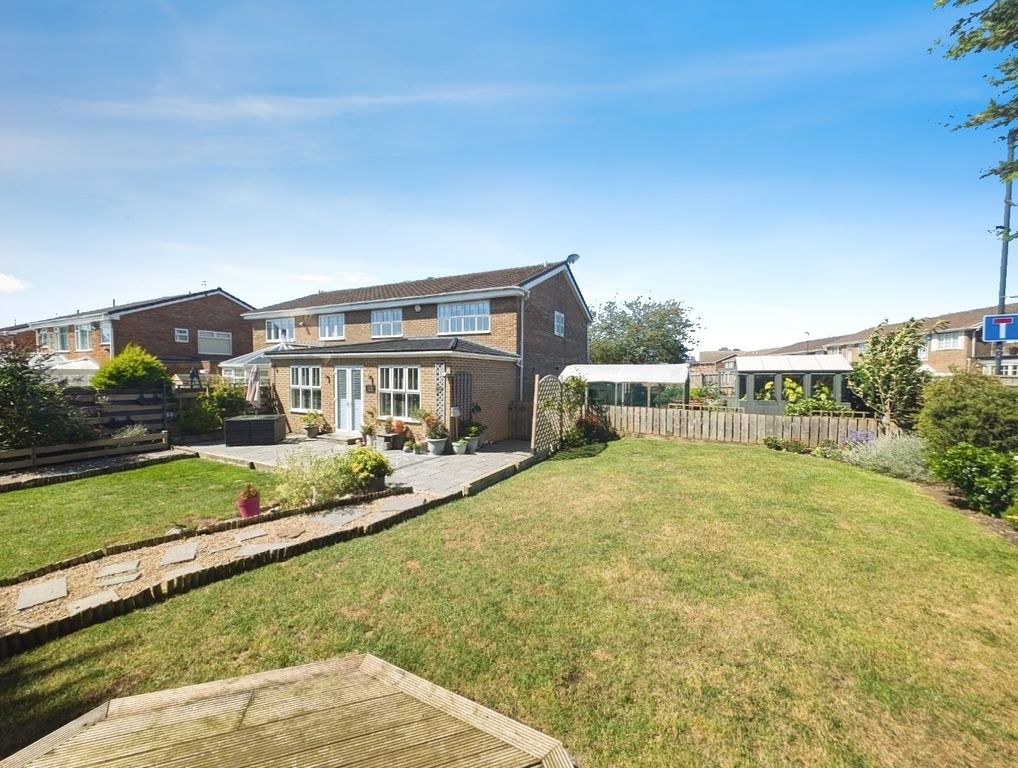 Property photo 2 of 18 Rear Garden