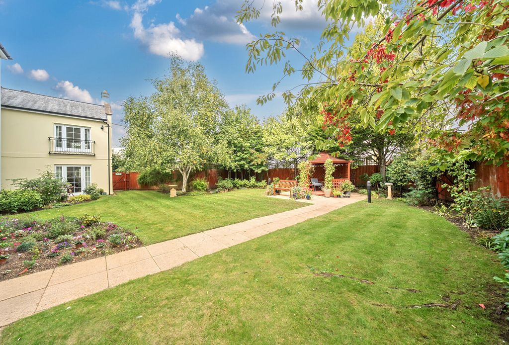 Property photo 1 of 10 1353141-4-68c9571...