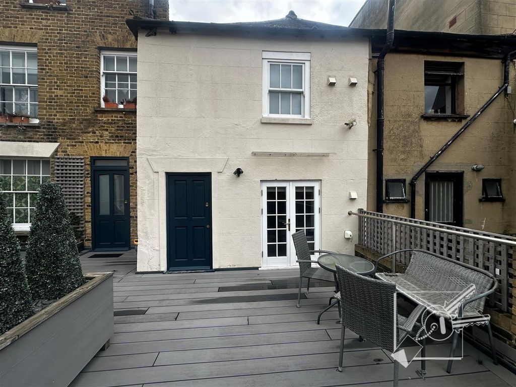 Property photo 1 of 14 External