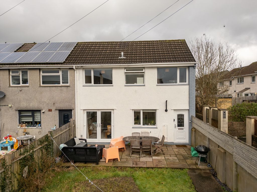 Property photo 1 of 20 Abbey Court-1