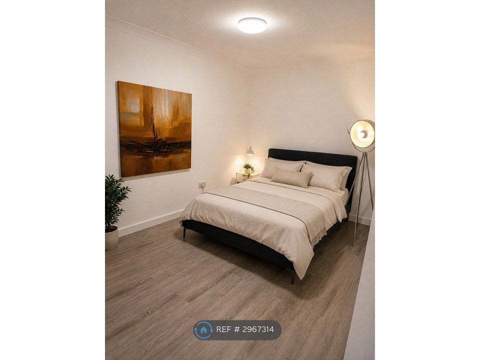 Property photo 1 of 21 Bed Room