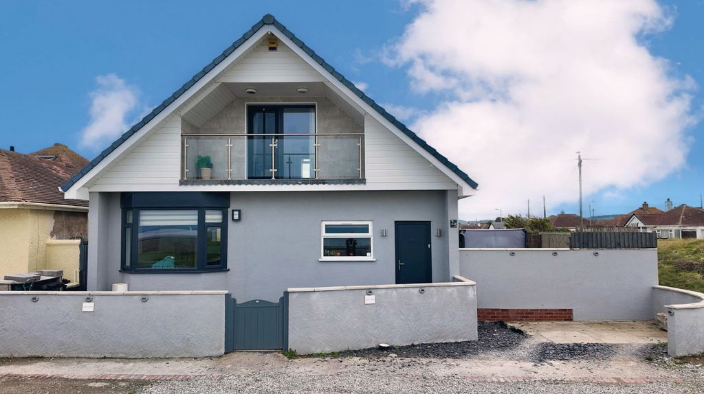 Property photo 1 of 32